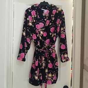 skulls bathrobe